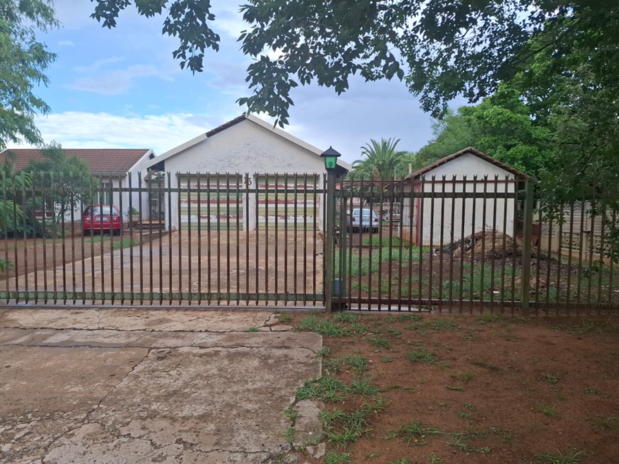 4 Bedroom Property for Sale in Fichardt Park Free State